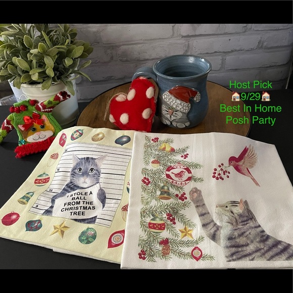 🏠Host Pick🏠 Alice’s Cottage Christmas Flour Sack Towels - Picture 2 of 6